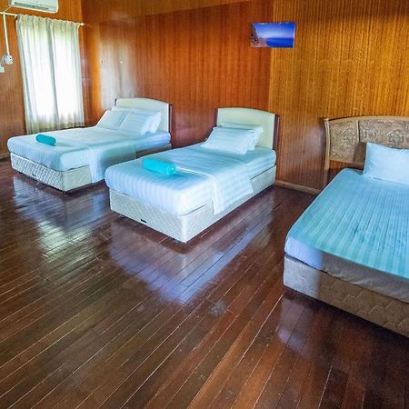 Benarat Lodge Mulu Eksteriør billede