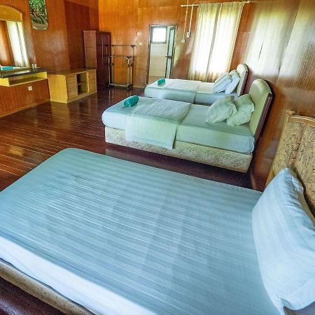 Benarat Lodge Mulu Eksteriør billede