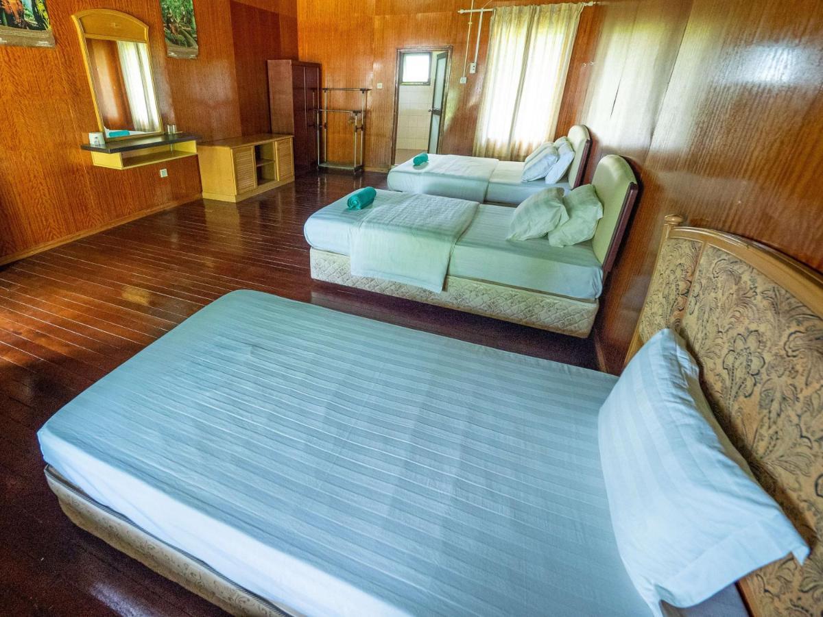 Benarat Lodge Mulu Eksteriør billede