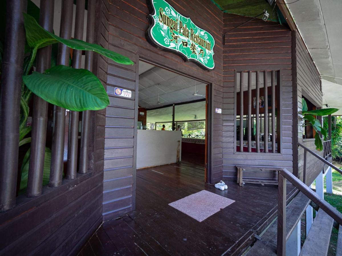 Benarat Lodge Mulu Eksteriør billede
