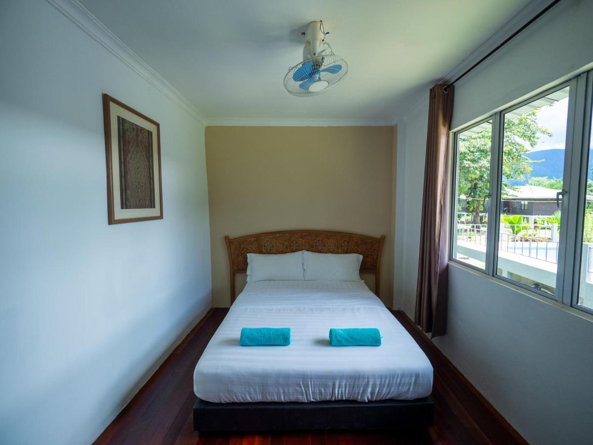 Benarat Lodge Mulu Eksteriør billede