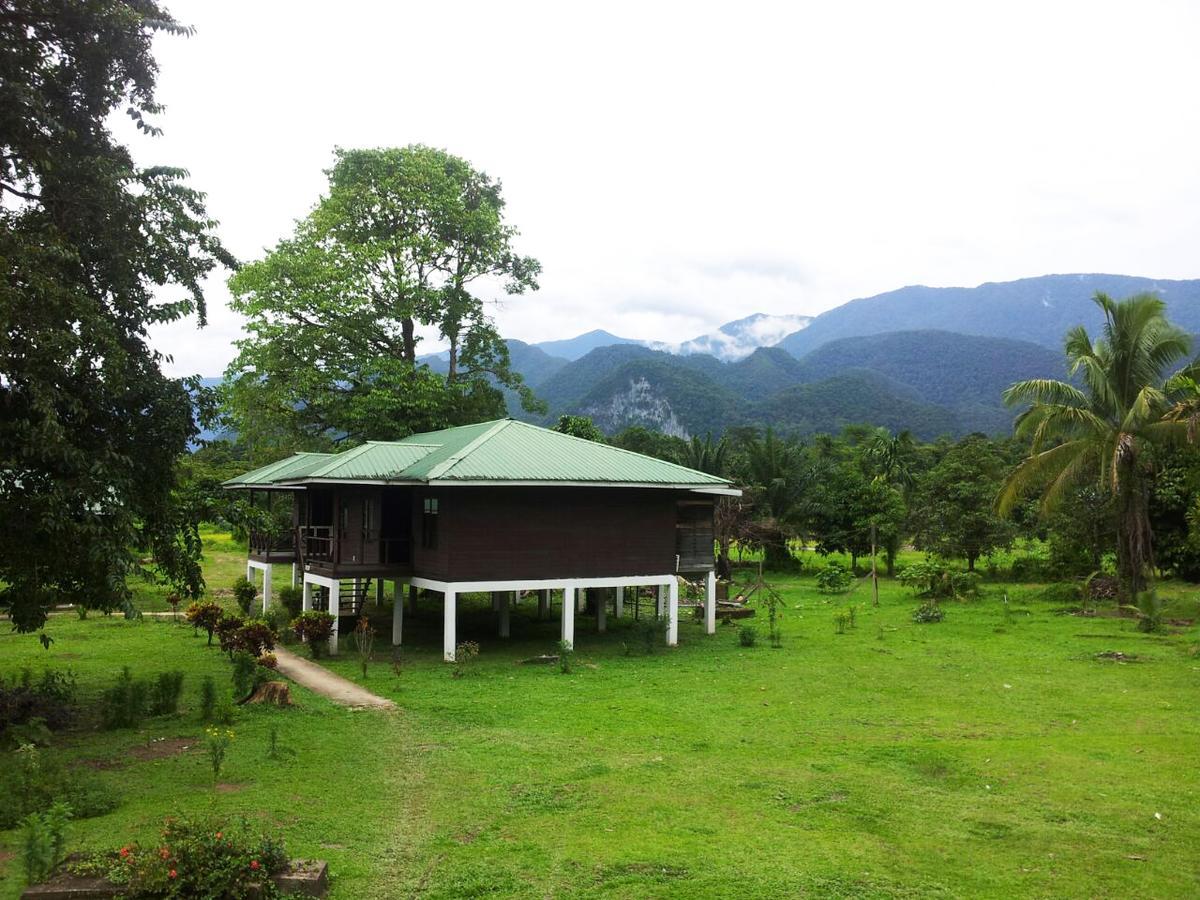 Benarat Lodge Mulu Eksteriør billede